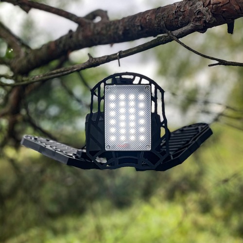 Solarna lampa sa kukicom za vješanje